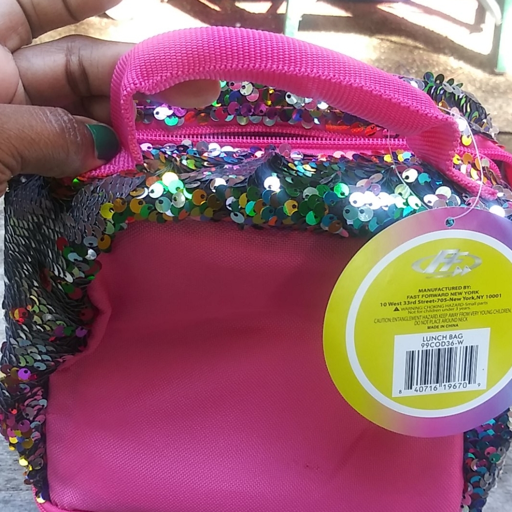 Lunchbox - Picture 2 of 6